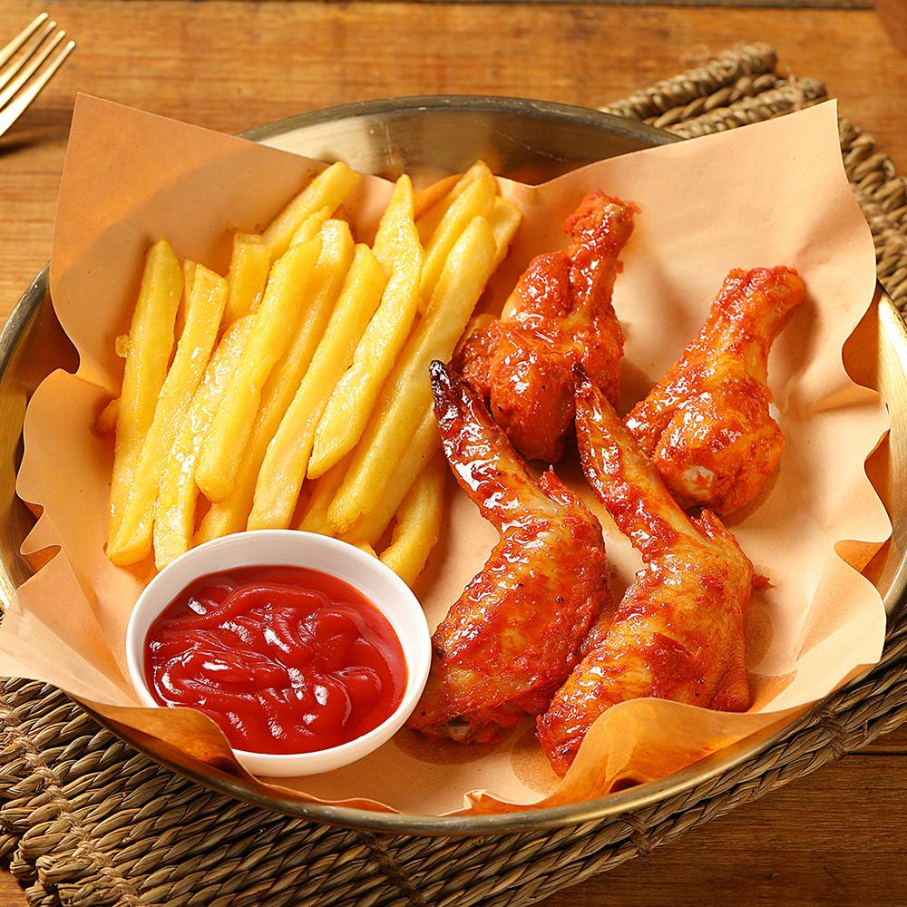 Chicken drumeltes and fries combo — dish photo